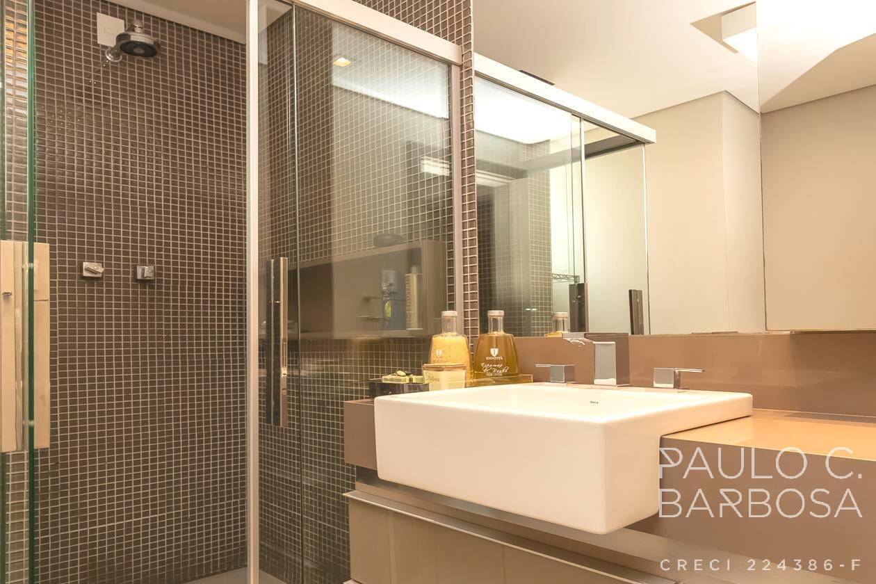 Apartamento para alugar com 3 quartos, 220m² - Foto 19