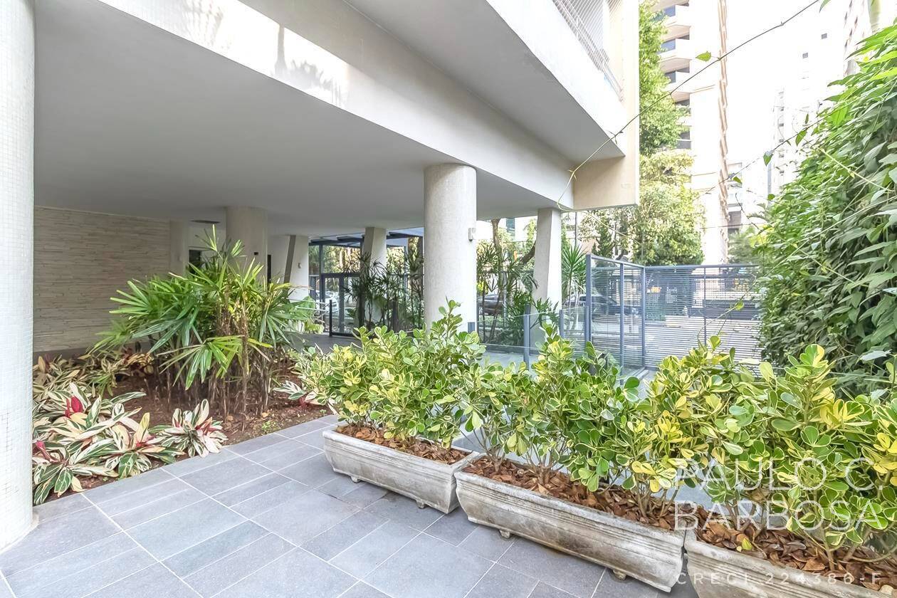 Apartamento para alugar com 3 quartos, 220m² - Foto 28