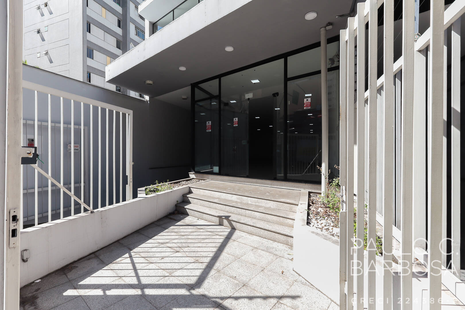 Prédio Inteiro para alugar, 728m² - Foto 2